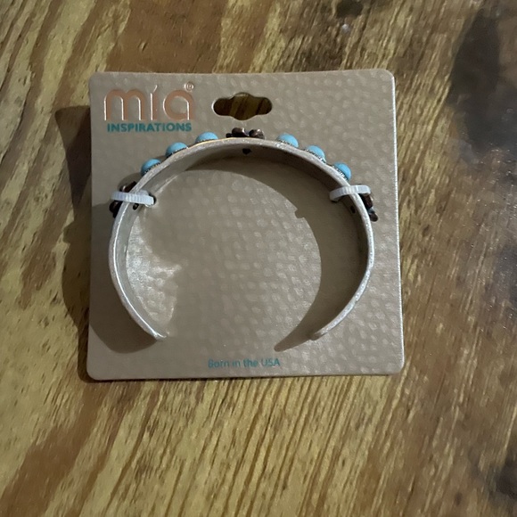 Mia collection silver blue bracelet NWT - Picture 1 of 5